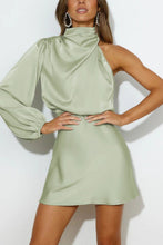 Load image into Gallery viewer, Amanda Dress
