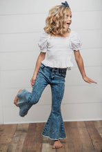 Load image into Gallery viewer, Girls : 90s Wash Flare Jeans up by
